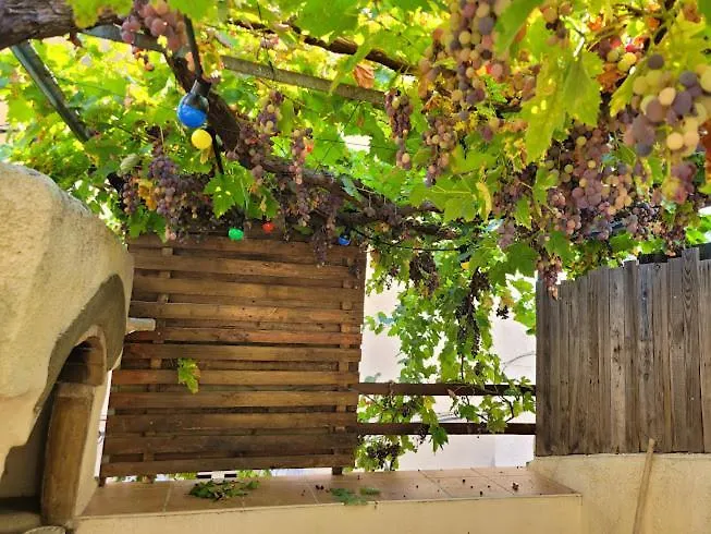 Maison In Vino Nyaraló Nyons